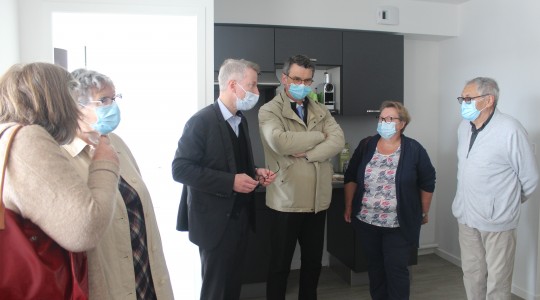 Le maire de Bouaye visite notre Résidence du Moulin !