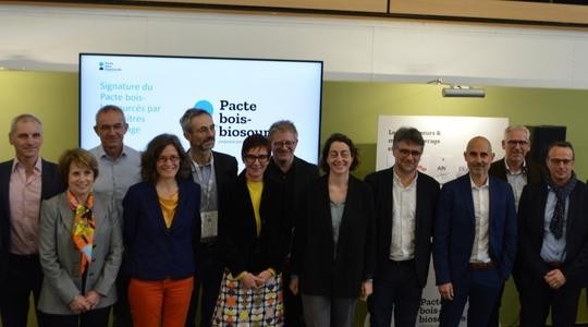 Groupe LAUNAY RHONE-ALPES | Signataire du Pacte Bois-Biosourcés initié par Fibois AuRA 